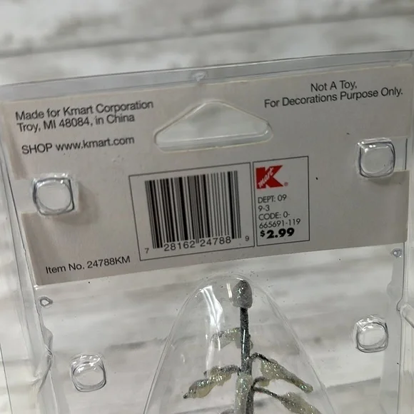 LEMAX ICED PINE MEDIUM CHRISTMAS VILLAGE ACCESSORY COVENTRY COVE 2002 vintage - Picture 4 of 5